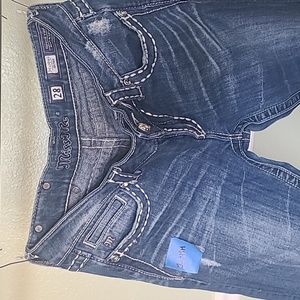 1JMM  MISS ME capris size 28 style number JP5109SK-2